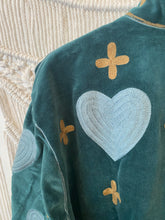 Carregar imagem no visualizador da galeria, Casaco de veludo bordado petróleo
