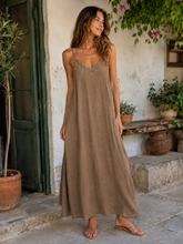 Carregar imagem no visualizador da galeria, Vestido crepe com tachas beje
