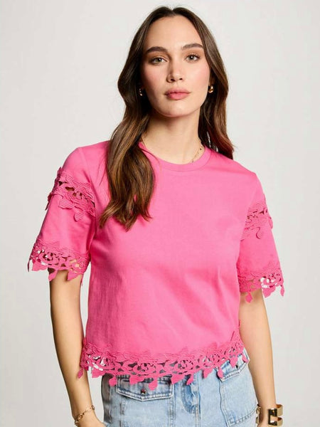 T-shirt com detalhes em renda rosa Morgan