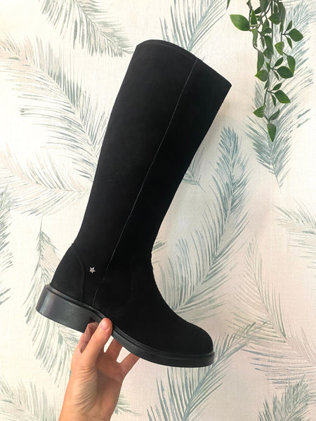 Bota cano alto preto Cubanas