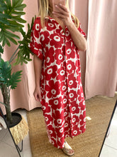 Carregar imagem no visualizador da galeria, Vestido camisa flores vermelho
