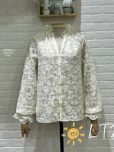 Carregar imagem no visualizador da galeria, Camisa pérola bordada
