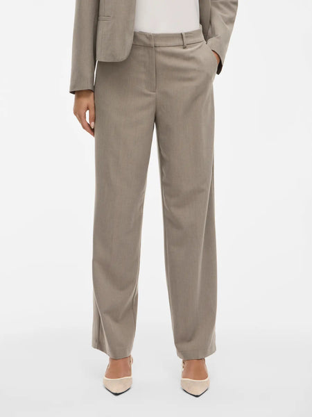 Calça Vila beje modelo clássico