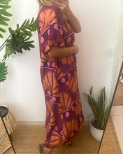 Carregar imagem no visualizador da galeria, Vestido estampa africana manga balão rosa e laranja
