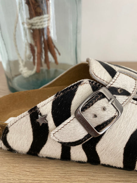 Chinelo fechado zebra Cubanas