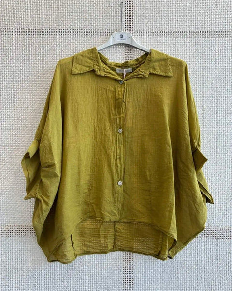 Camisa oversize fininha verde azeitona