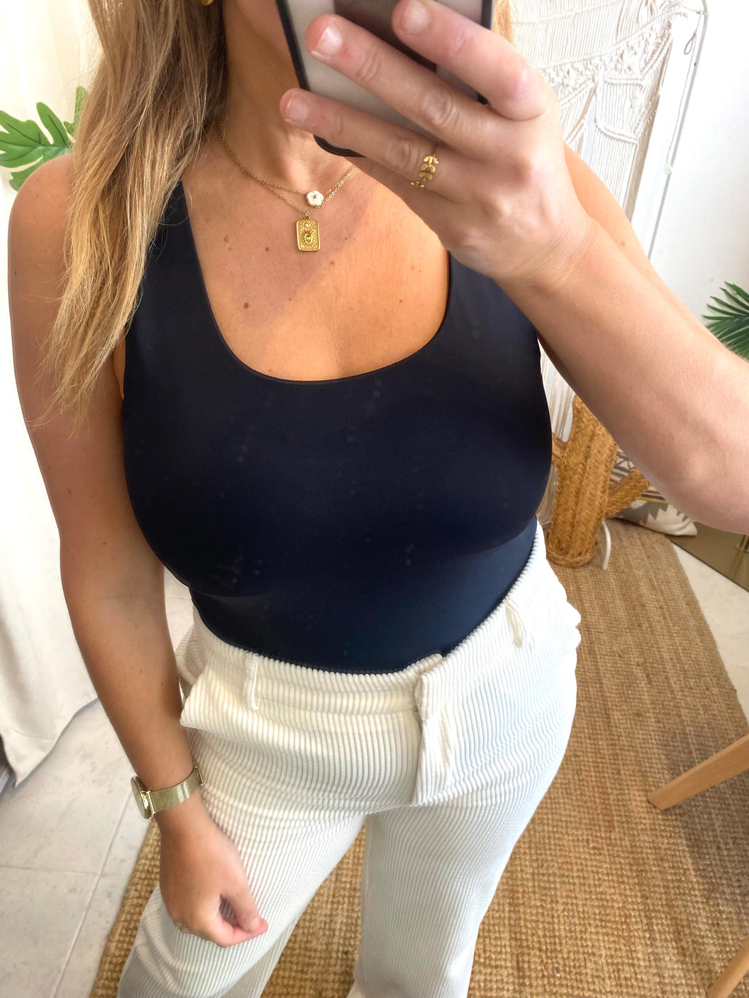 Top alças preto Vila