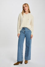 Carregar imagem no visualizador da galeria, Camisola de pêlo capuz Morgan
