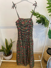 Carregar imagem no visualizador da galeria, Vestido Salamanca estampa floral kaki
