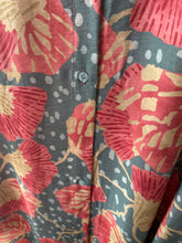 Carregar imagem no visualizador da galeria, Vestido camisa com folho manga estampa ginkgo turquesa
