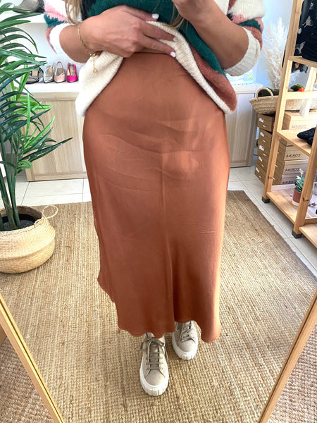 Saia acetinada midi castanho