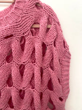 Carregar imagem no visualizador da galeria, Camisola malha aberta rosa
