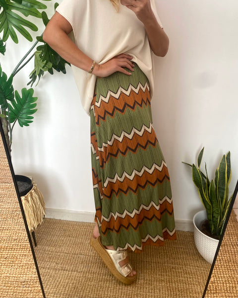 Saia malha fria zigzag verde e tijolo