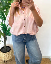 Carregar imagem no visualizador da galeria, Camisa oversize riscas
