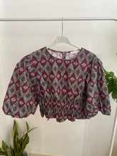 Carregar imagem no visualizador da galeria, Blusa crop manga balão losangos menta
