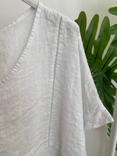 Carregar imagem no visualizador da galeria, Blusa oversize linho branco
