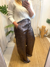 Carregar imagem no visualizador da galeria, Calças padrão cobra brilho Morgan

