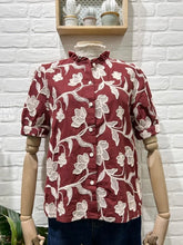 Carregar imagem no visualizador da galeria, Blusa bordada Bordeaux
