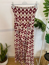 Carregar imagem no visualizador da galeria, Vestido Sardenha estampa losangos beje e bordeaux

