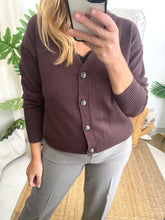 Carregar imagem no visualizador da galeria, Cardigan Viril V castanho Vila
