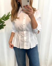 Carregar imagem no visualizador da galeria, Camisa Morgan branco com pregas
