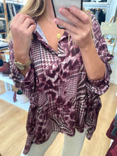 Carregar imagem no visualizador da galeria, Camisa túnica oversize padrão bordeaux Smf

