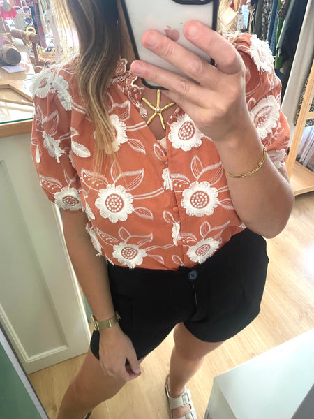 Blusa bordada salmão