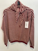 Carregar imagem no visualizador da galeria, Camisola malha riscas com lenço bordeaux
