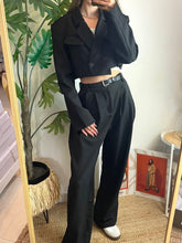 Carregar imagem no visualizador da galeria, Blazer crop preto
