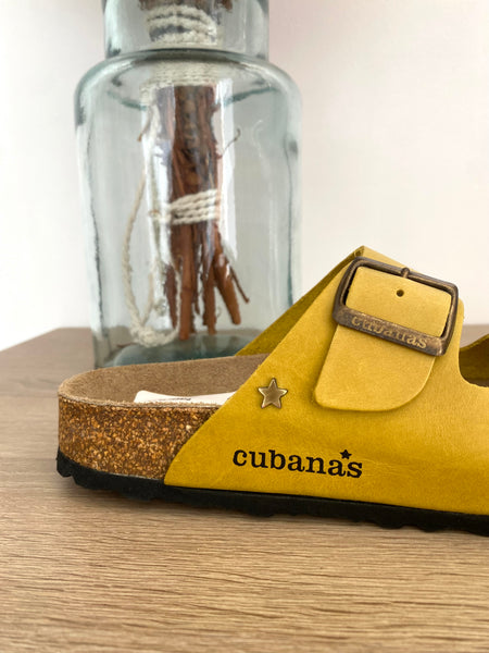 Chinelo fivelas amarelo Cubanas