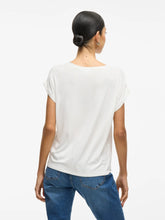 Carregar imagem no visualizador da galeria, Blusa Vila acetinada cru
