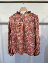 Carregar imagem no visualizador da galeria, Blusa bombazina florzinhas
