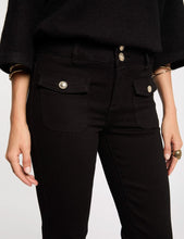 Carregar imagem no visualizador da galeria, Calças boot cut preto Morgan
