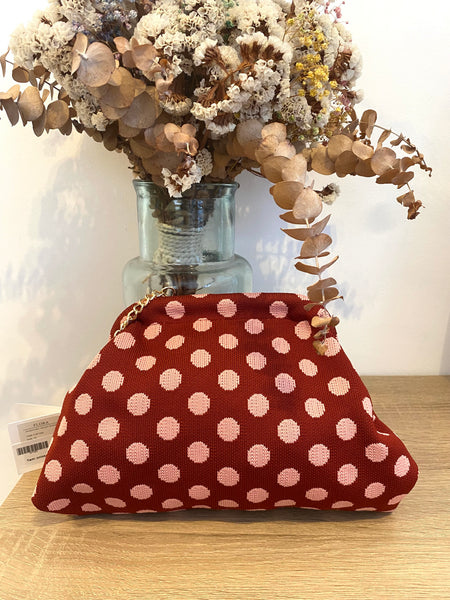Clutch malha Bordeaux bolas rosa