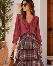 Carregar imagem no visualizador da galeria, Blusa folho crepe Bordeaux
