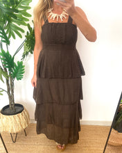 Carregar imagem no visualizador da galeria, Vestido liso folhos largos castanho
