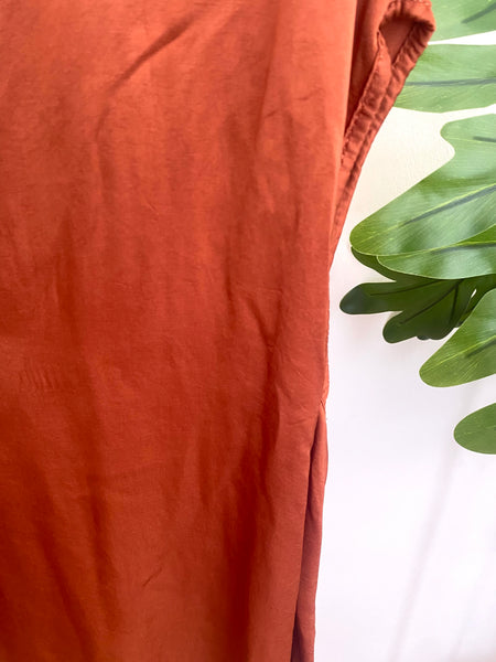 Blusa acetinada oversize telha
