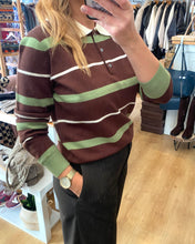 Carregar imagem no visualizador da galeria, Polo de malha risca castanho e verde
