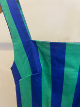 Carregar imagem no visualizador da galeria, Vestido curto estampa azul e verde
