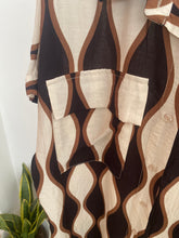 Carregar imagem no visualizador da galeria, Vestido camisa estampa retro preto
