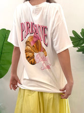 Carregar imagem no visualizador da galeria, T-shirt oversize croissant branco
