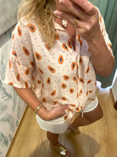 Carregar imagem no visualizador da galeria, Camisa oversize padrão papaias pequeno
