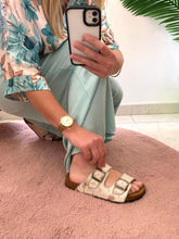 Carregar imagem no visualizador da galeria, Chinelo fivelas Amalia pêlo pinceladas gold Cubanas
