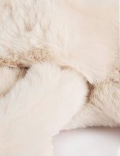 Carregar imagem no visualizador da galeria, Gola de pêlo MORGAN
