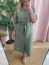 Carregar imagem no visualizador da galeria, Vestido camisa linho verde Bigzone
