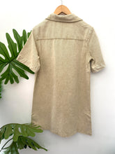 Carregar imagem no visualizador da galeria, Vestido de sarja beje com bolsos
