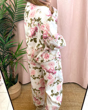 Carregar imagem no visualizador da galeria, Blusão estampa flores Lumina
