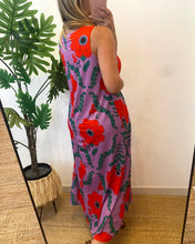 Carregar imagem no visualizador da galeria, Vestido comprido malha fria estampa papoilas lilás
