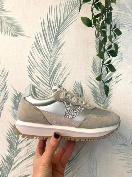 Ténis Viento prata Victoria