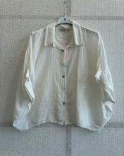 Carregar imagem no visualizador da galeria, Camisa oversize fininha cru
